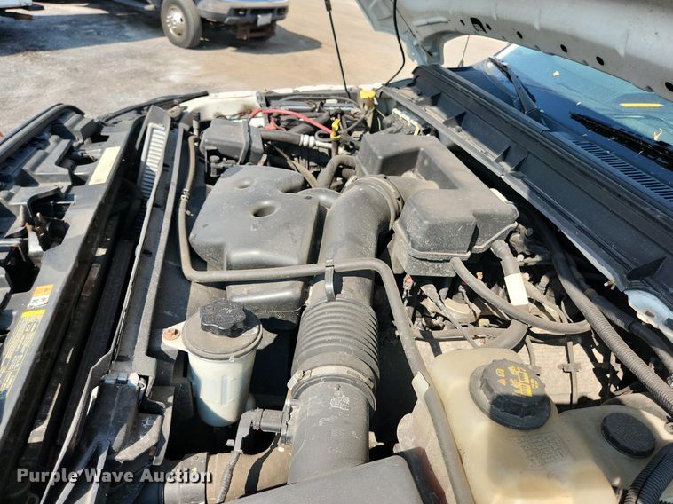 image for item DS8758 2012 Ford F250 Super Duty XL  flatbed pickup truck