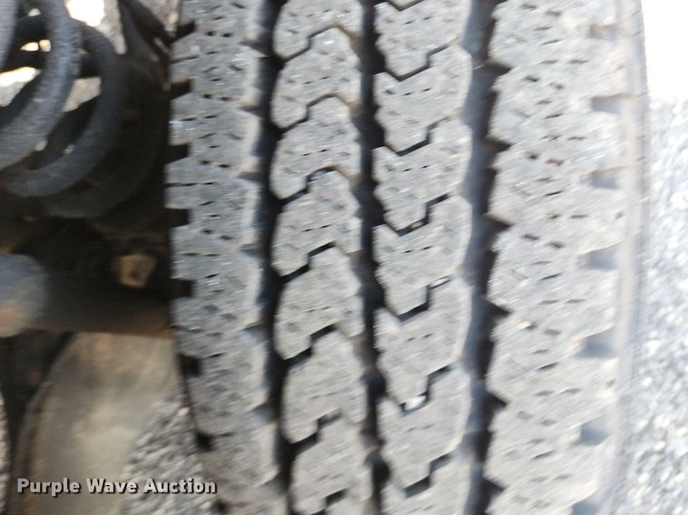 image for item DS8758 2012 Ford F250 Super Duty XL  flatbed pickup truck