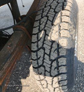 image for item DS8758 2012 Ford F250 Super Duty XL  flatbed pickup truck