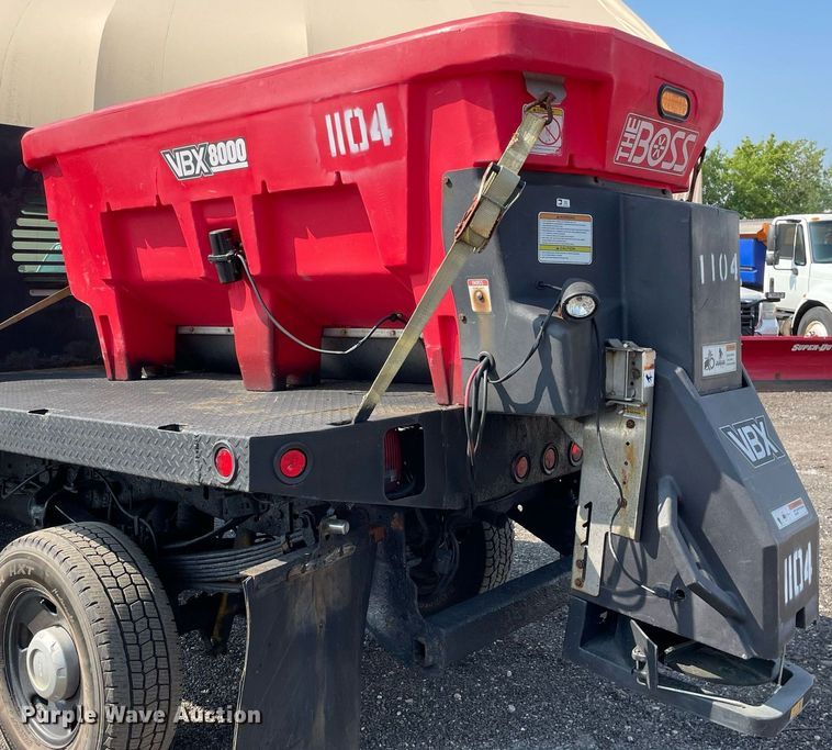 image for item DS8759 2006 Ford F350 Super Duty XL  flatbed pickup truck