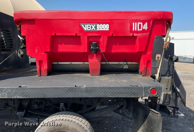 image for item DS8759 2006 Ford F350 Super Duty XL  flatbed pickup truck