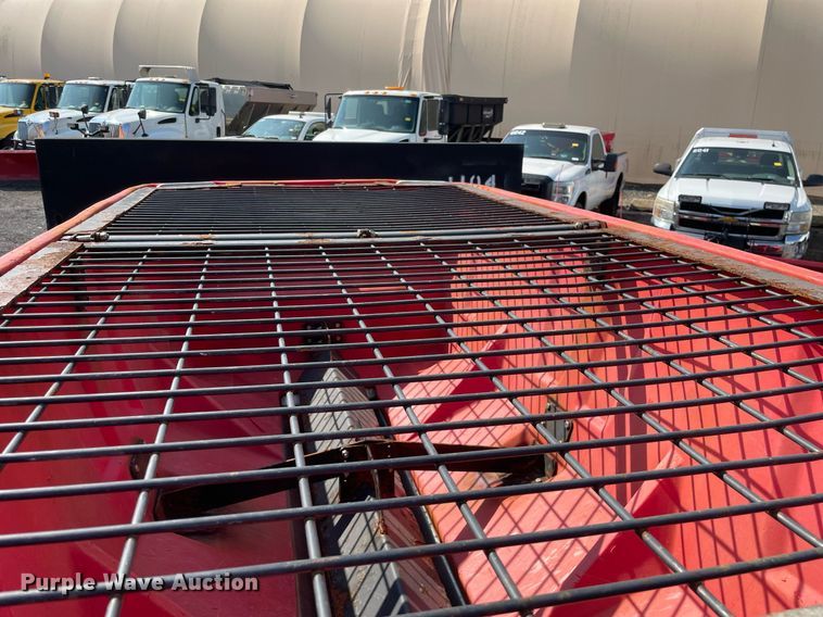 image for item DS8759 2006 Ford F350 Super Duty XL  flatbed pickup truck