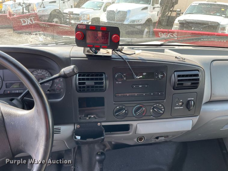 image for item DS8759 2006 Ford F350 Super Duty XL  flatbed pickup truck