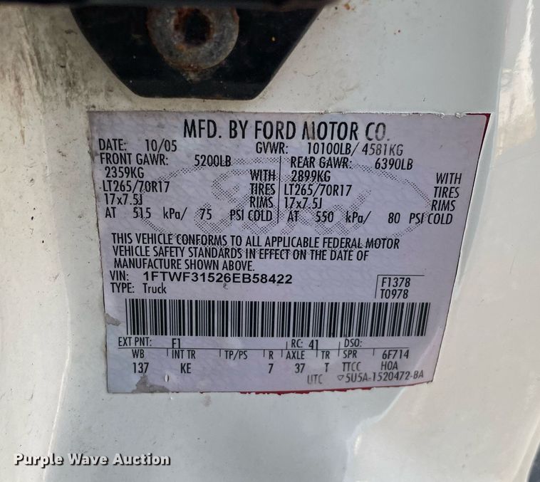 image for item DS8759 2006 Ford F350 Super Duty XL  flatbed pickup truck