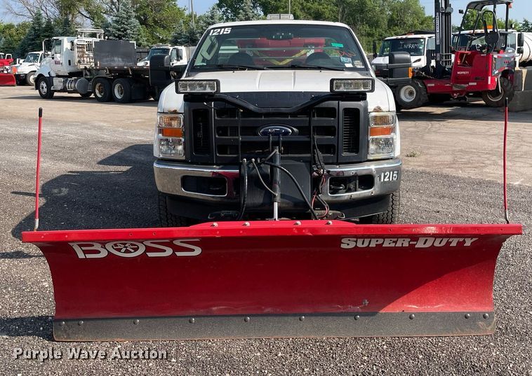 image for item DS8760 2010 Ford F250 Super Duty XL  flatbed pickup truck