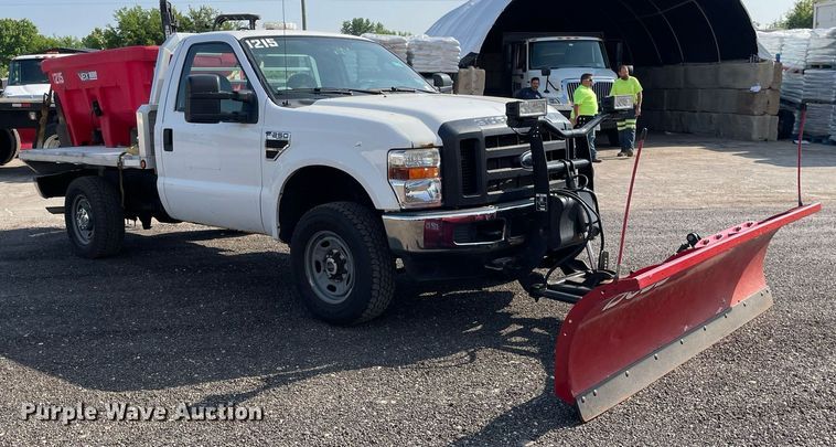 image for item DS8760 2010 Ford F250 Super Duty XL  flatbed pickup truck