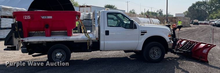 image for item DS8760 2010 Ford F250 Super Duty XL  flatbed pickup truck