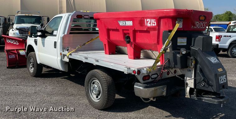 image for item DS8760 2010 Ford F250 Super Duty XL  flatbed pickup truck