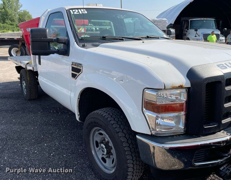 image for item DS8760 2010 Ford F250 Super Duty XL  flatbed pickup truck