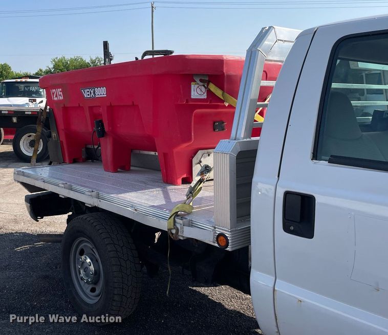 image for item DS8760 2010 Ford F250 Super Duty XL  flatbed pickup truck