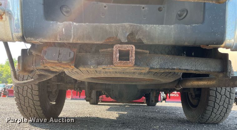 image for item DS8760 2010 Ford F250 Super Duty XL  flatbed pickup truck