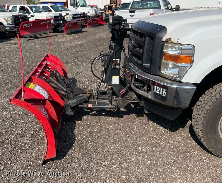 image for item DS8760 2010 Ford F250 Super Duty XL  flatbed pickup truck