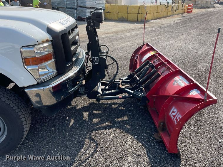 image for item DS8760 2010 Ford F250 Super Duty XL  flatbed pickup truck