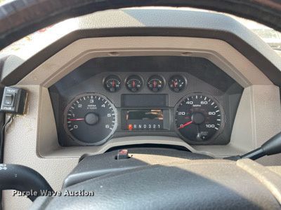 image for item DS8760 2010 Ford F250 Super Duty XL  flatbed pickup truck