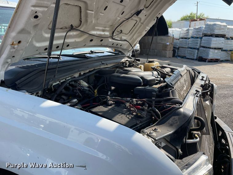 image for item DS8760 2010 Ford F250 Super Duty XL  flatbed pickup truck