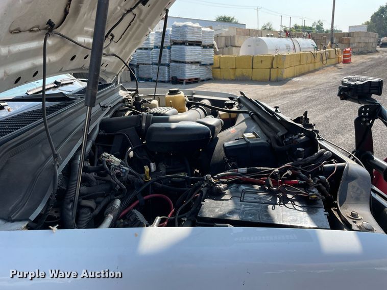 image for item DS8760 2010 Ford F250 Super Duty XL  flatbed pickup truck