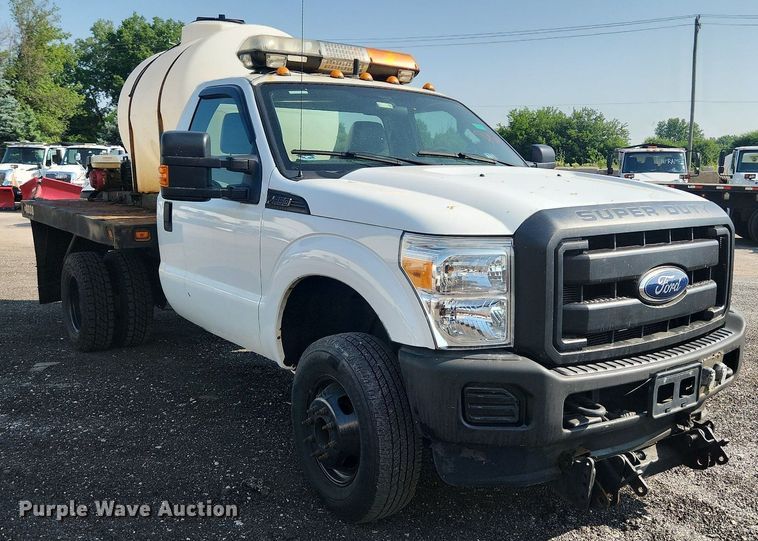 image for item DS8761 2011 Ford F350 Super Duty XL  flatbed pickup truck