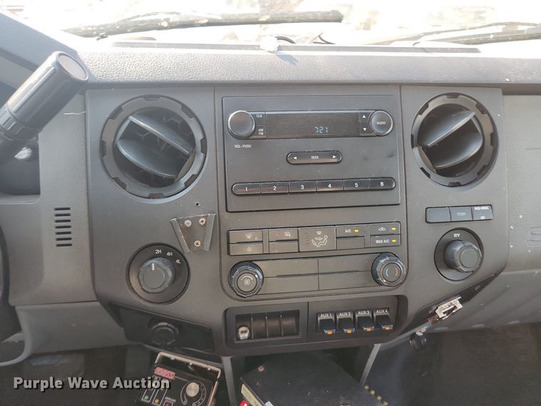 image for item DS8761 2011 Ford F350 Super Duty XL  flatbed pickup truck