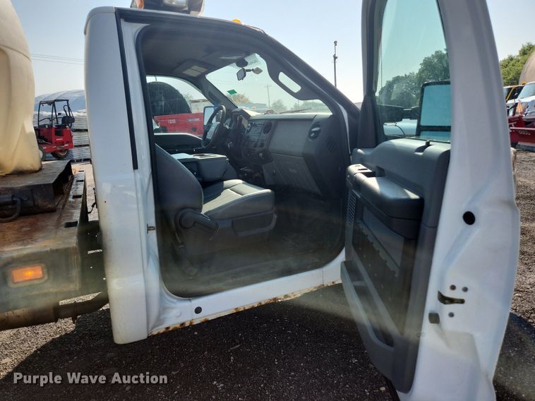 image for item DS8761 2011 Ford F350 Super Duty XL  flatbed pickup truck