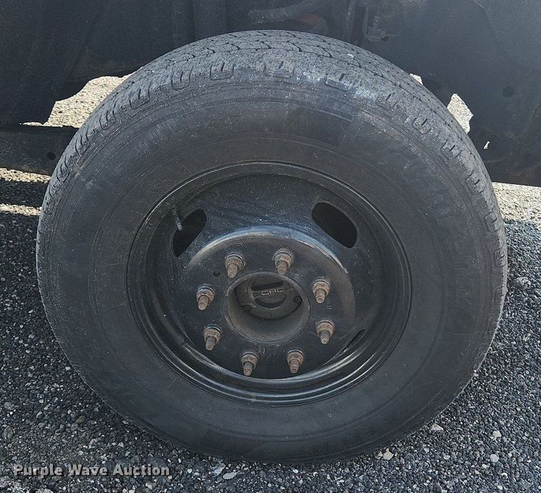 image for item DS8761 2011 Ford F350 Super Duty XL  flatbed pickup truck