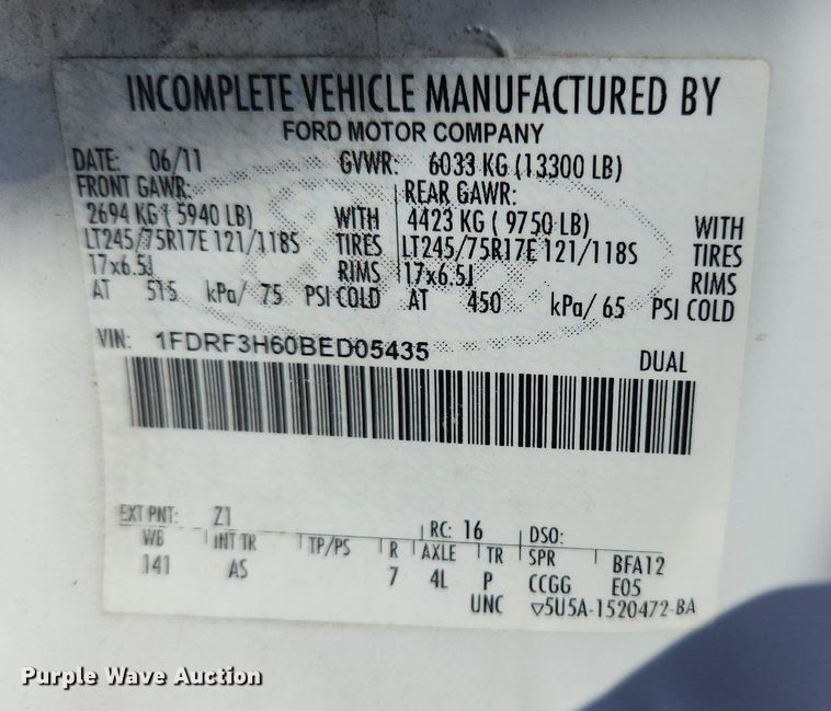 image for item DS8761 2011 Ford F350 Super Duty XL  flatbed pickup truck