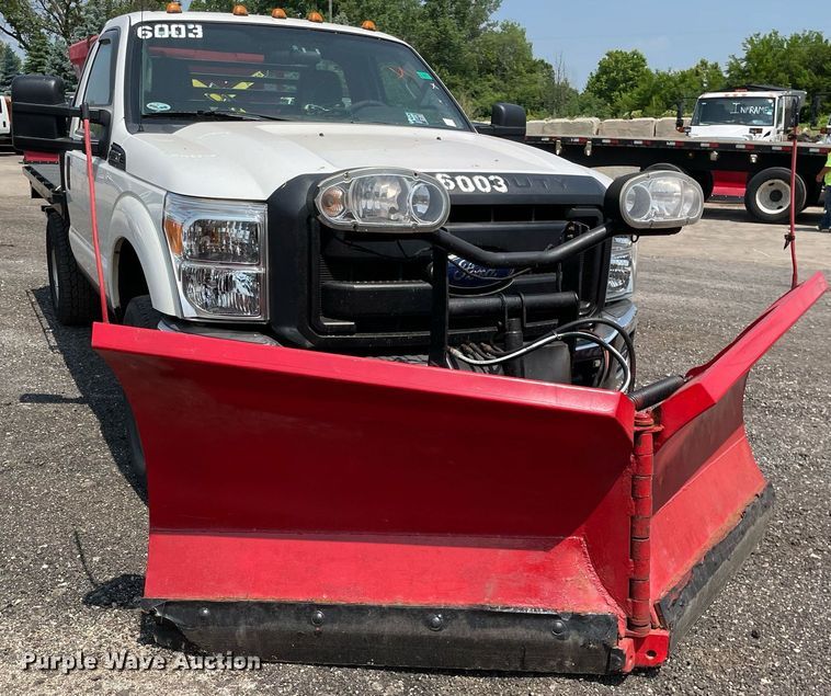 image for item DS8762 2012 Ford F350 Super Duty XL  flatbed pickup truck