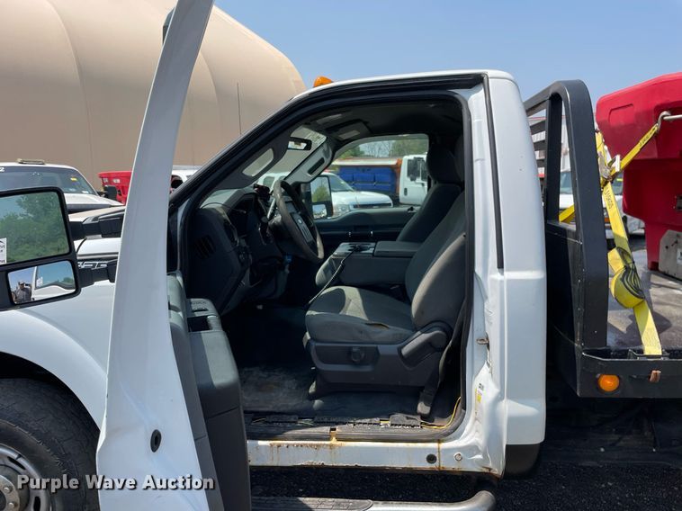 image for item DS8762 2012 Ford F350 Super Duty XL  flatbed pickup truck