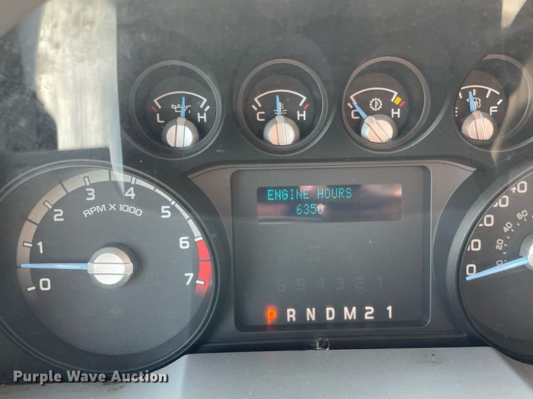 image for item DS8762 2012 Ford F350 Super Duty XL  flatbed pickup truck