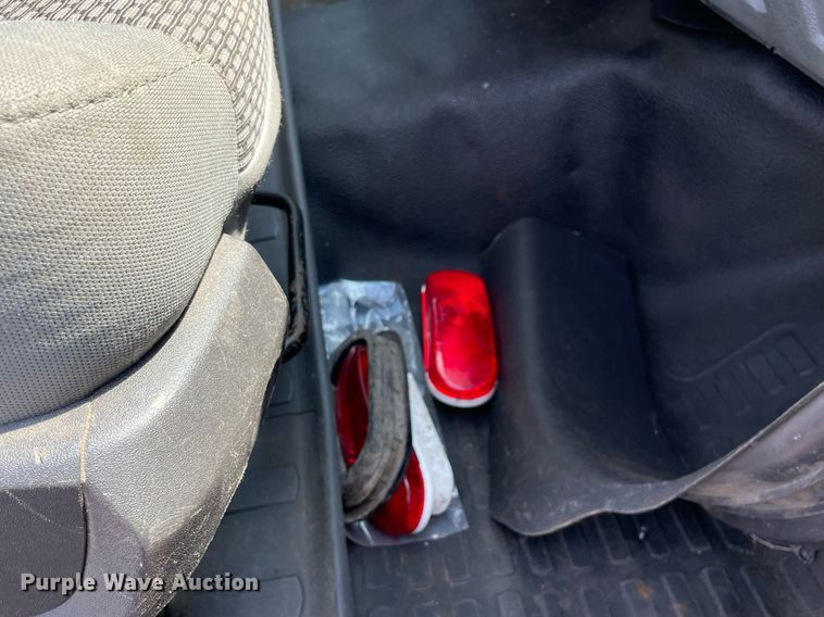 image for item DS8762 2012 Ford F350 Super Duty XL  flatbed pickup truck