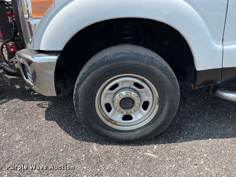 image for item DS8762 2012 Ford F350 Super Duty XL  flatbed pickup truck