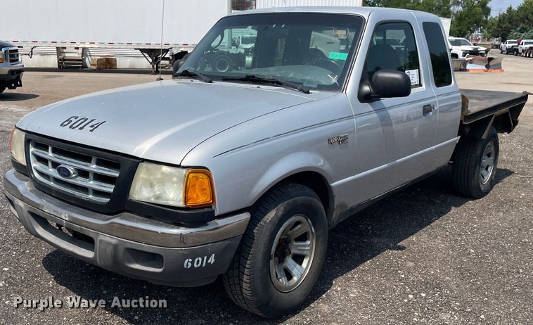 image for item DS8763 2003 Ford Ranger XLT  SuperCab flatbed pickup truck