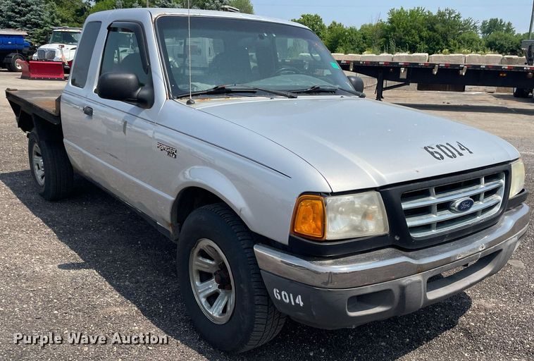 image for item DS8763 2003 Ford Ranger XLT  SuperCab flatbed pickup truck