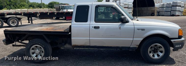image for item DS8763 2003 Ford Ranger XLT  SuperCab flatbed pickup truck