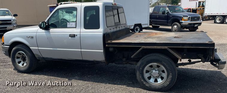 image for item DS8763 2003 Ford Ranger XLT  SuperCab flatbed pickup truck