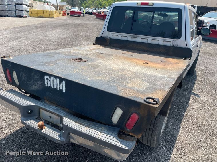 image for item DS8763 2003 Ford Ranger XLT  SuperCab flatbed pickup truck