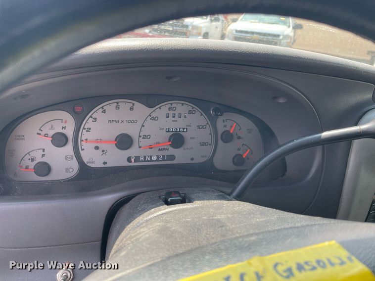 image for item DS8763 2003 Ford Ranger XLT  SuperCab flatbed pickup truck