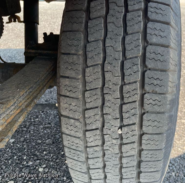 image for item DS8763 2003 Ford Ranger XLT  SuperCab flatbed pickup truck