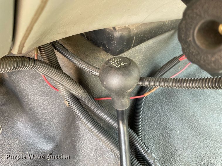 image for item DS8764 2006 Ford F350 Super Duty XL  flatbed pickup truck