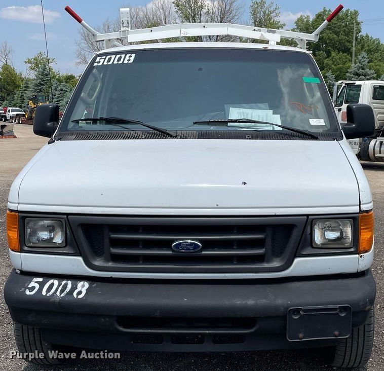 image for item DS8765 2006 Ford E250  van
