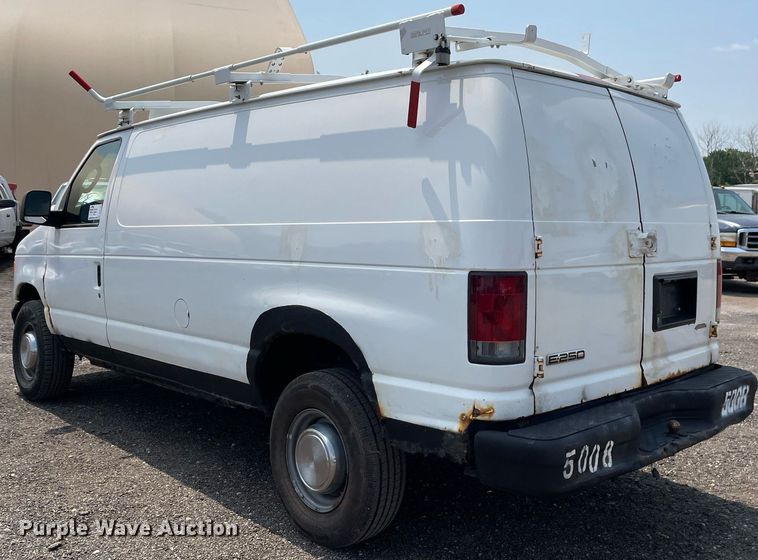 image for item DS8765 2006 Ford E250  van