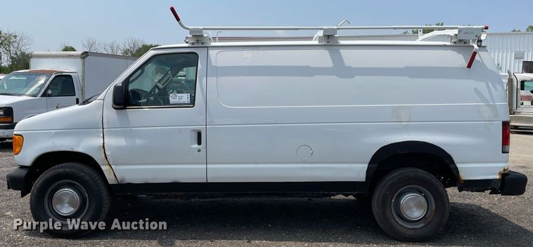 image for item DS8765 2006 Ford E250  van
