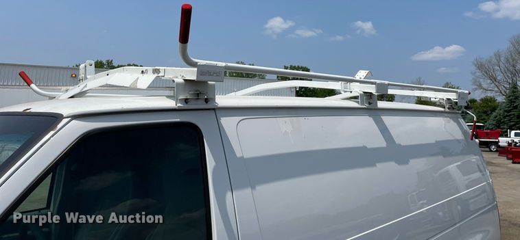 image for item DS8765 2006 Ford E250  van