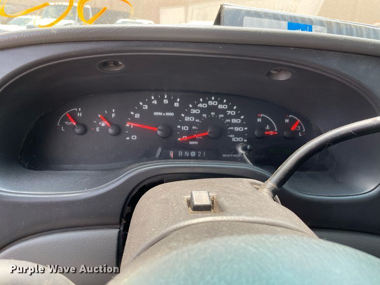 image for item DS8765 2006 Ford E250  van