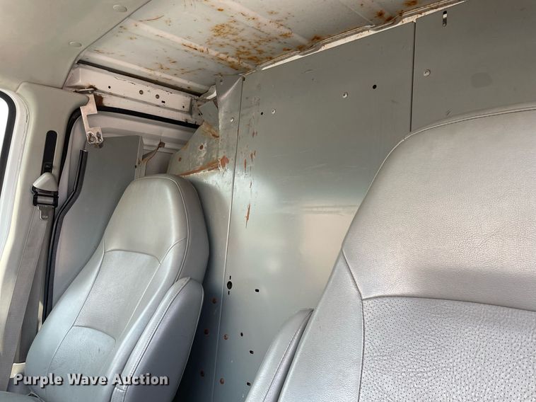 image for item DS8765 2006 Ford E250  van