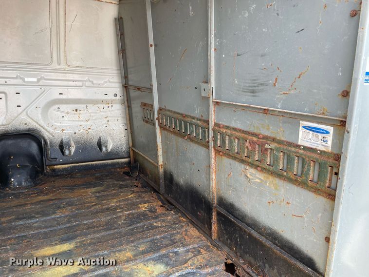 image for item DS8765 2006 Ford E250  van