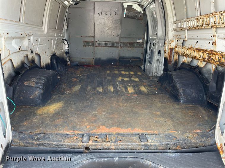 image for item DS8765 2006 Ford E250  van