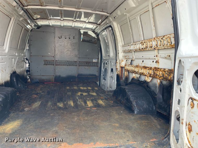 image for item DS8765 2006 Ford E250  van