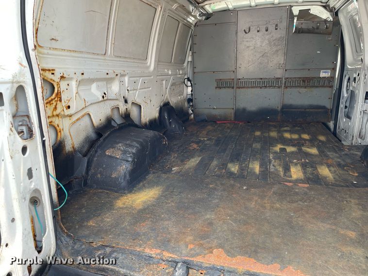 image for item DS8765 2006 Ford E250  van