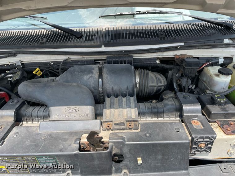 image for item DS8765 2006 Ford E250  van