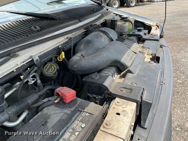 image for item DS8765 2006 Ford E250  van